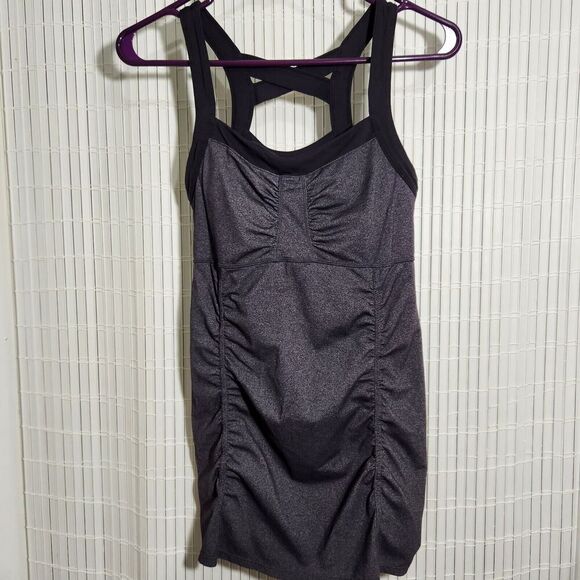 Athleta Tank Top Women Size Small Gray Criss Cross Stretch Built In Bra - Picture 9 of 9